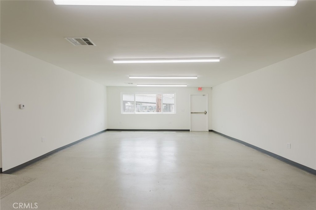 410 1/2 N Varney Street Property Photo 14
