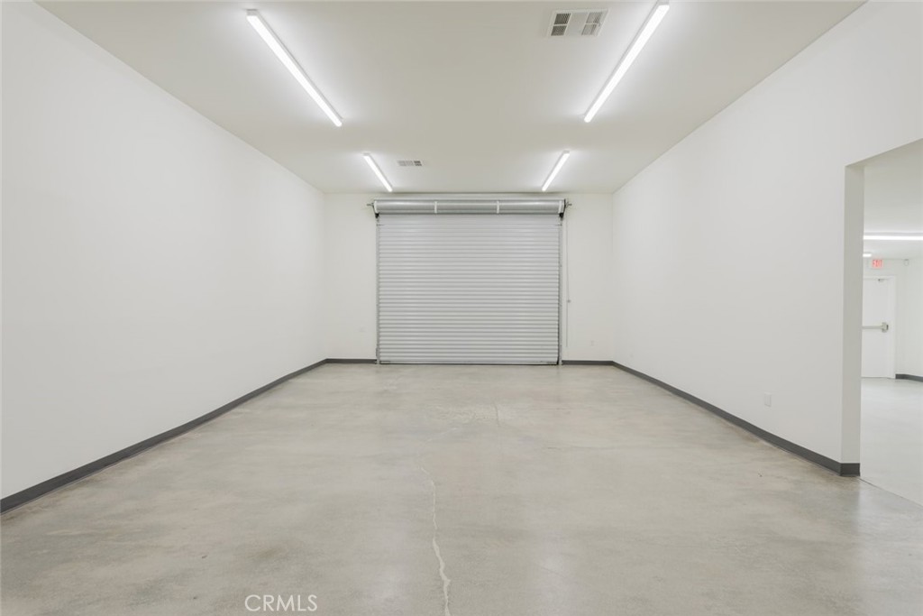 410 1/2 N Varney Street Property Photo 16
