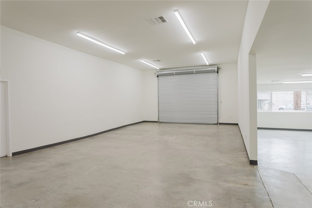 410 1/2 N Varney Street Property Photo 17