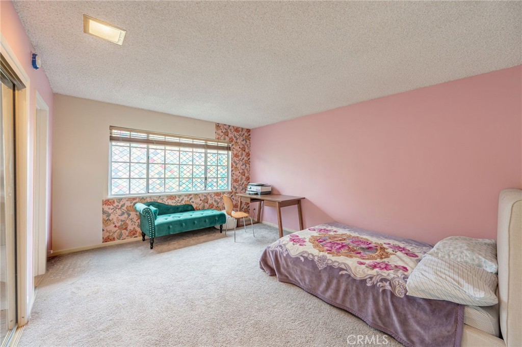 2260 N Cahuenga #507 Property Photo 10