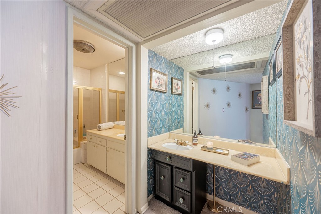 2260 N Cahuenga #507 Property Photo 18