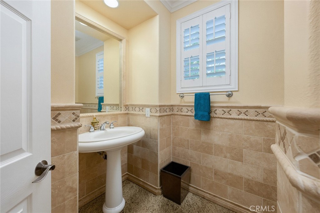 2738 Sleepy Hollow Property Photo 33