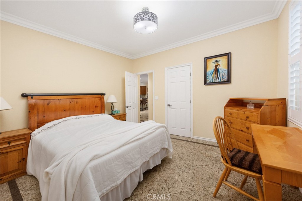 2738 Sleepy Hollow Property Photo 35
