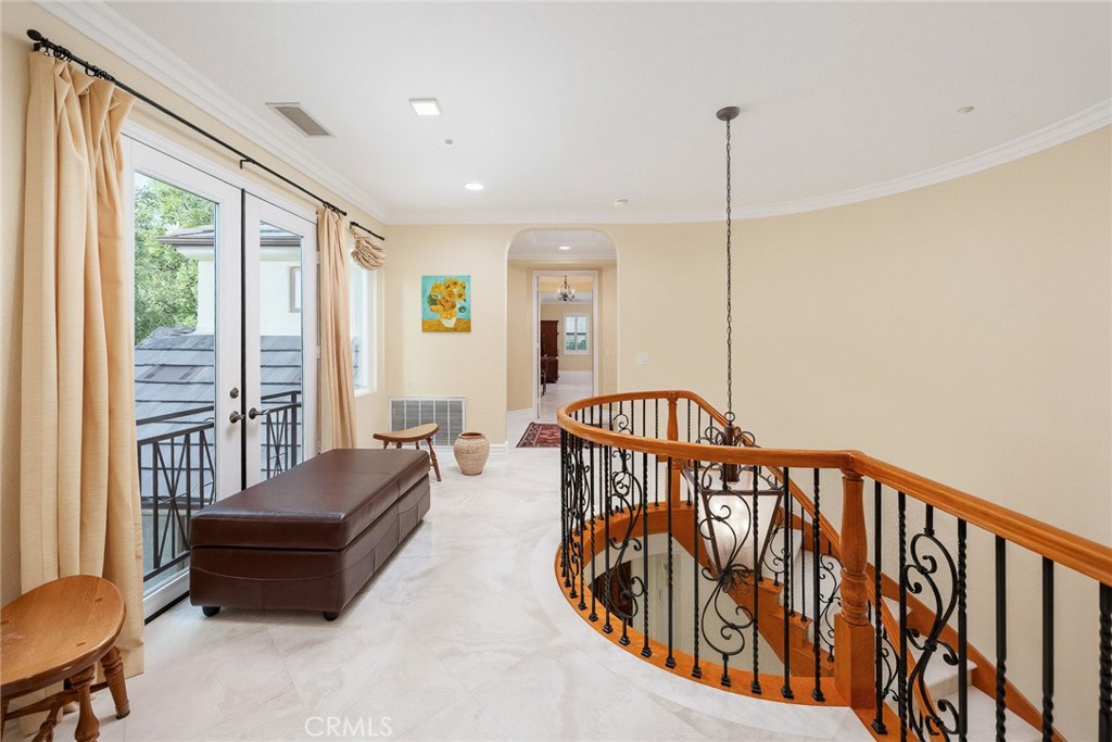 2738 Sleepy Hollow Property Photo 37