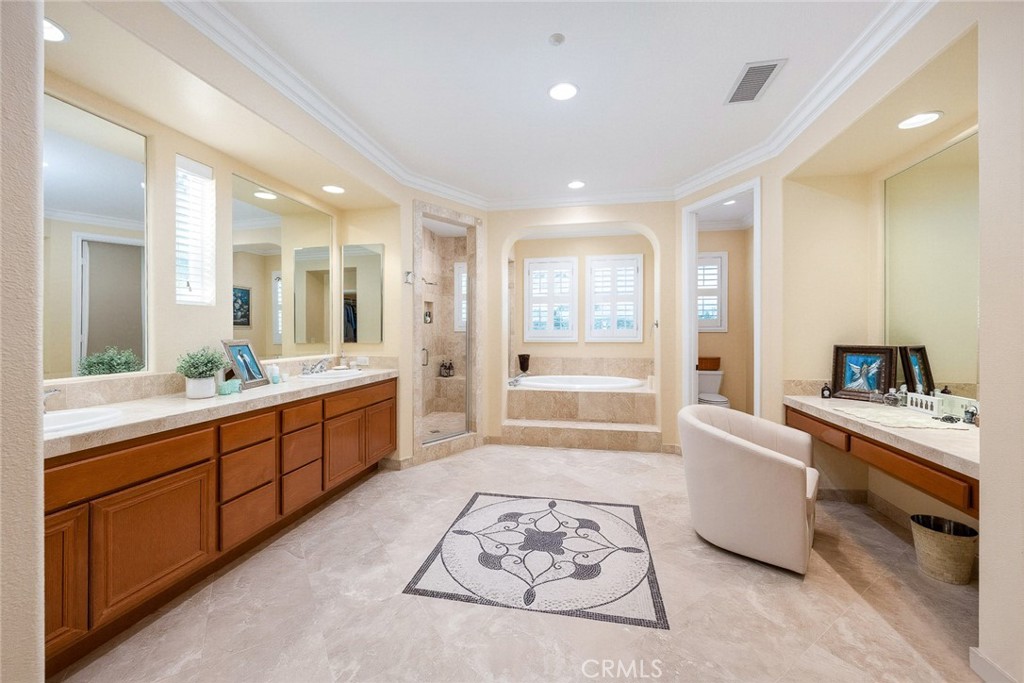 2738 Sleepy Hollow Property Photo 40