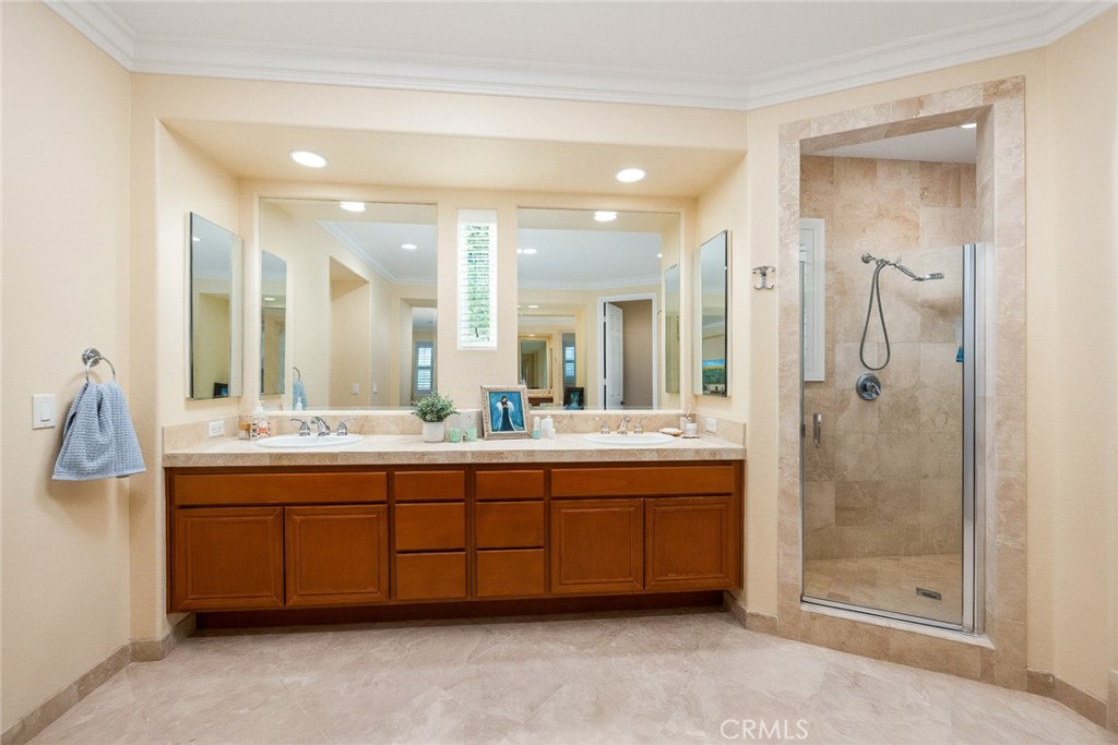 2738 Sleepy Hollow Property Photo 41