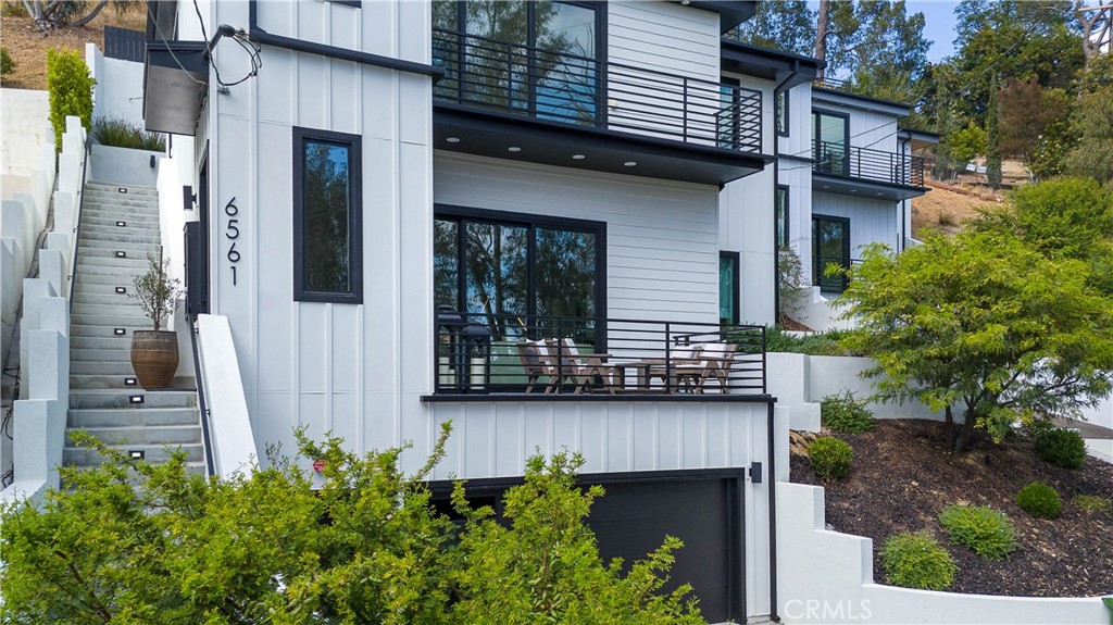 6561 Pickwick Street Property Photo 2