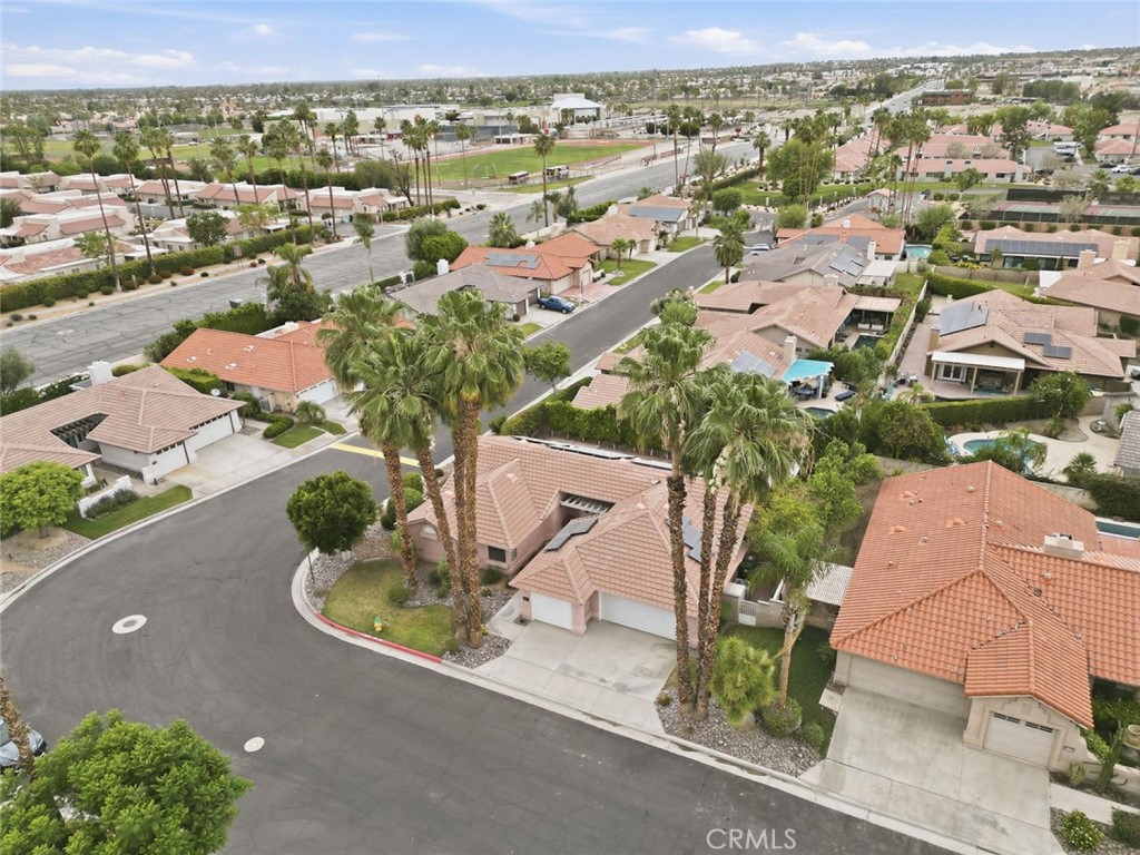 75100 La Sierra Drive Property Photo 2