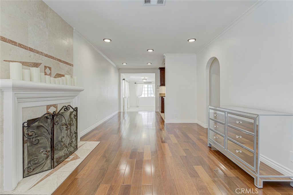 11943 Strathern Street Property Photo 11