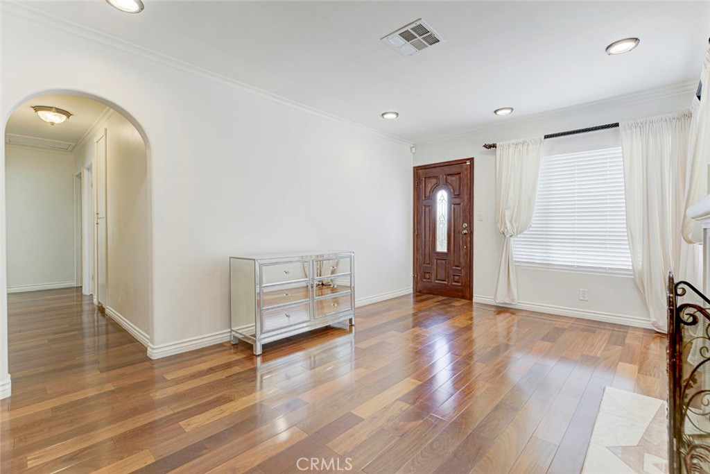 11943 Strathern Street Property Photo 12