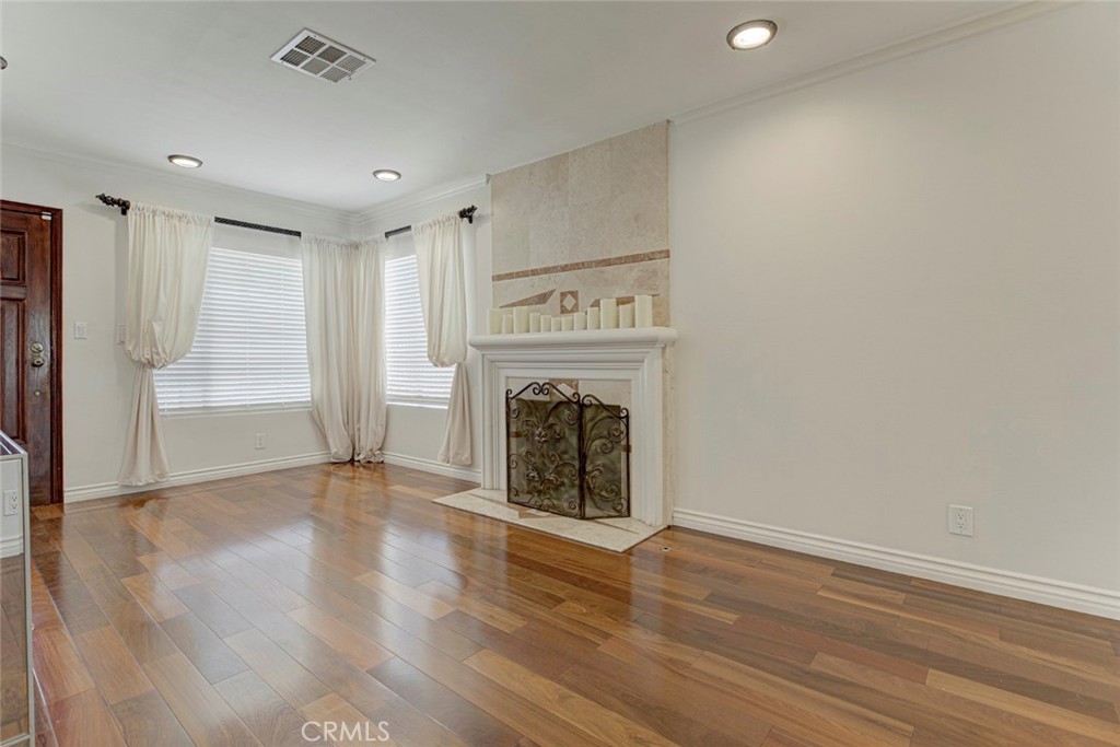 11943 Strathern Street Property Photo 13