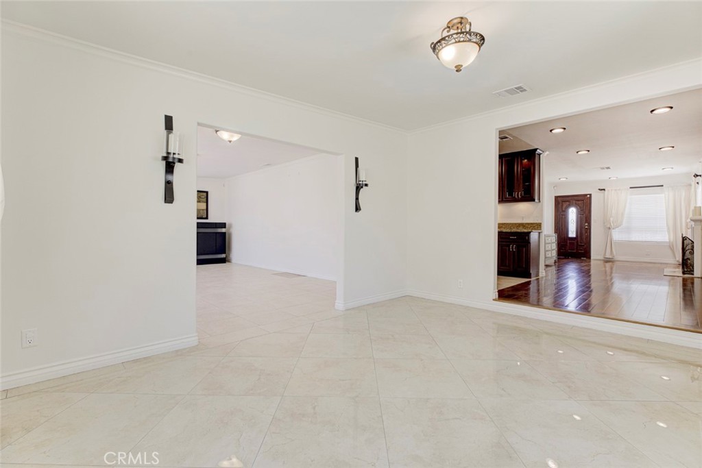 11943 Strathern Street Property Photo 20