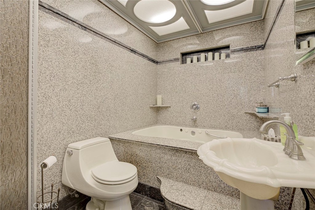 11943 Strathern Street Property Photo 29