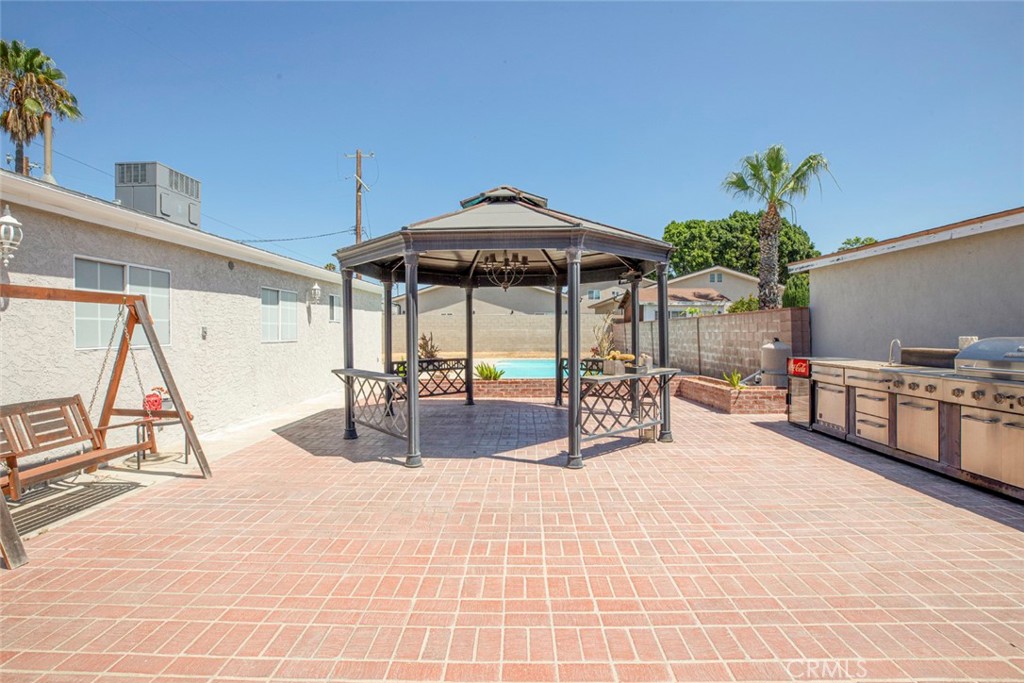 11943 Strathern Street Property Photo 35