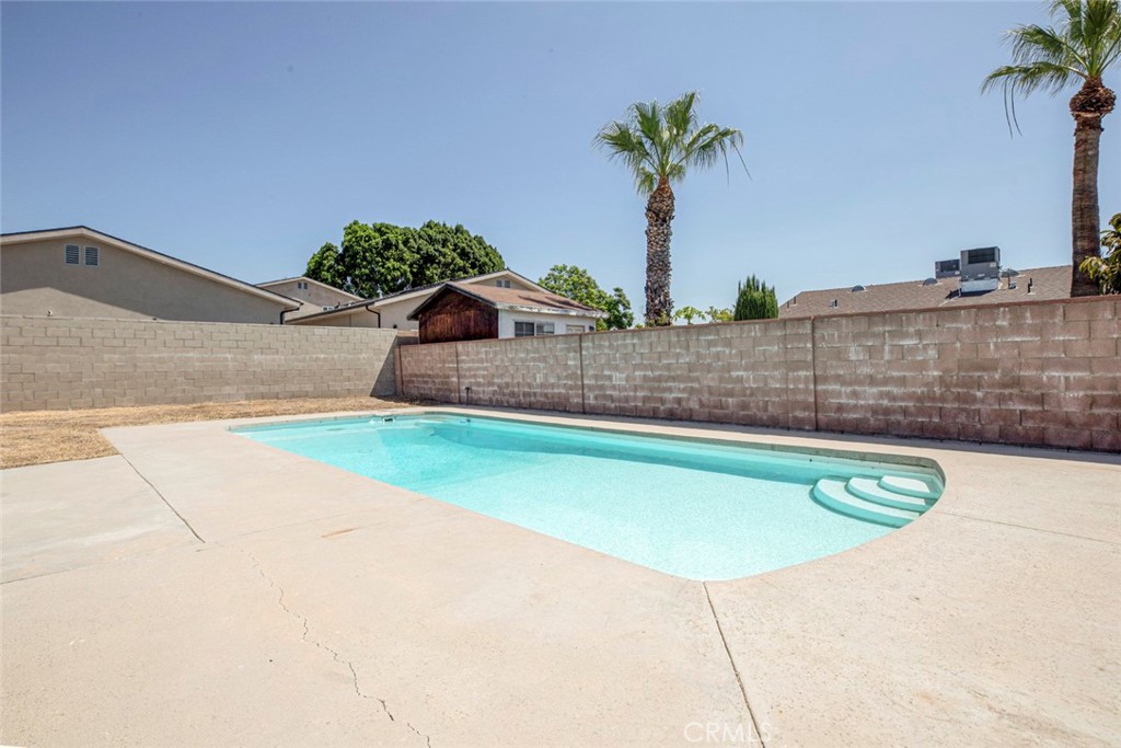 11943 Strathern Street Property Photo 41