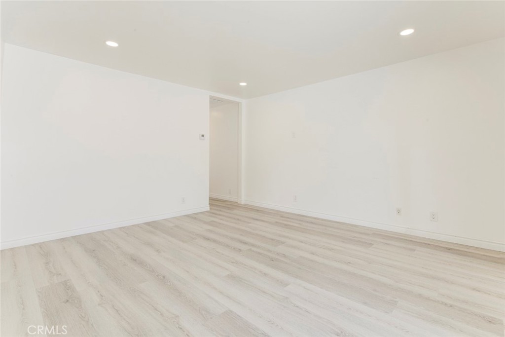 11943 Strathern Street Property Photo 45