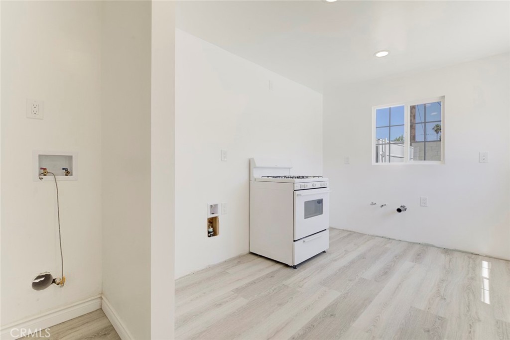 11943 Strathern Street Property Photo 49