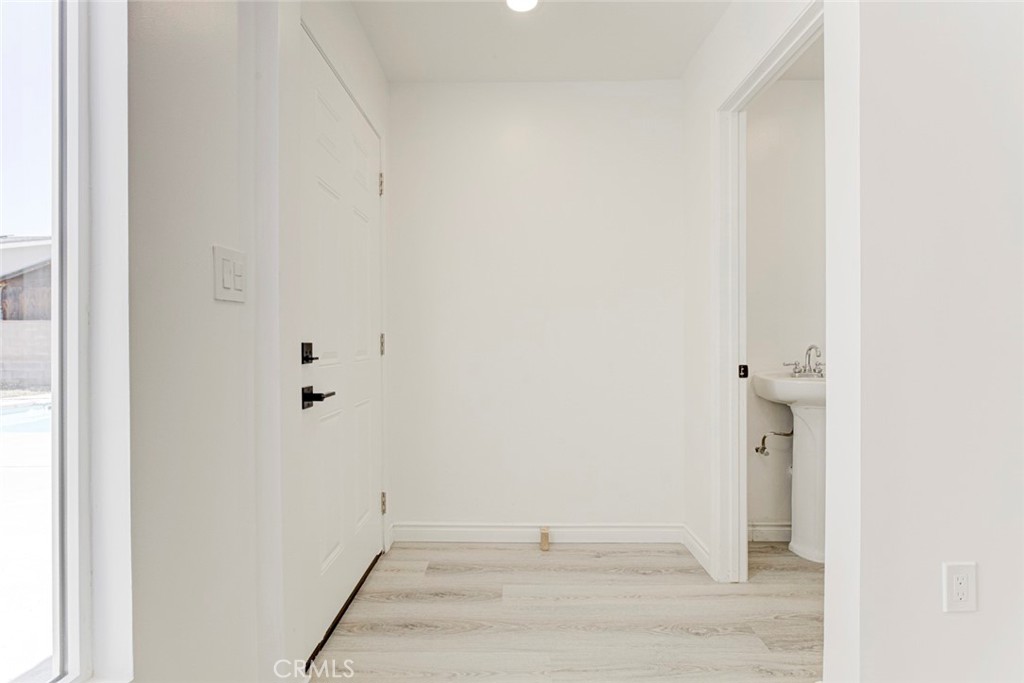 11943 Strathern Street Property Photo 51