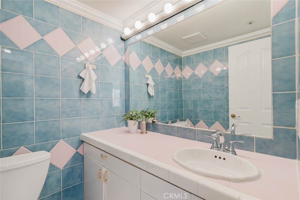 444 Myrtle Street 4 Property Photo 16