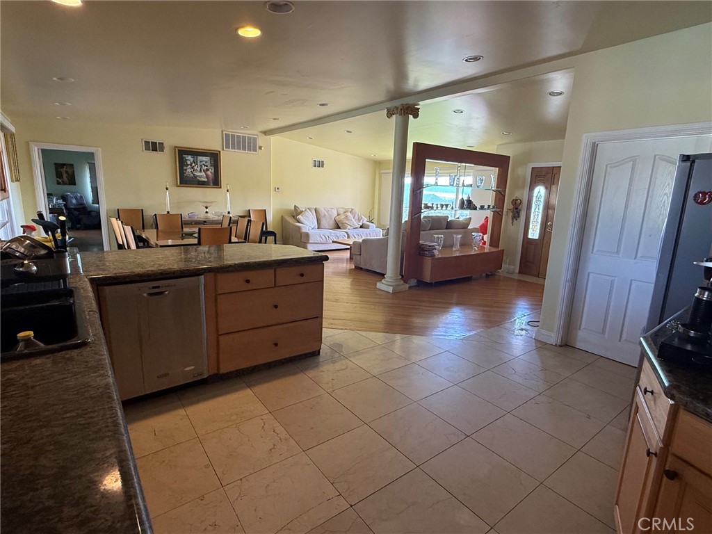 1606 Glenmont Drive Property Photo 11