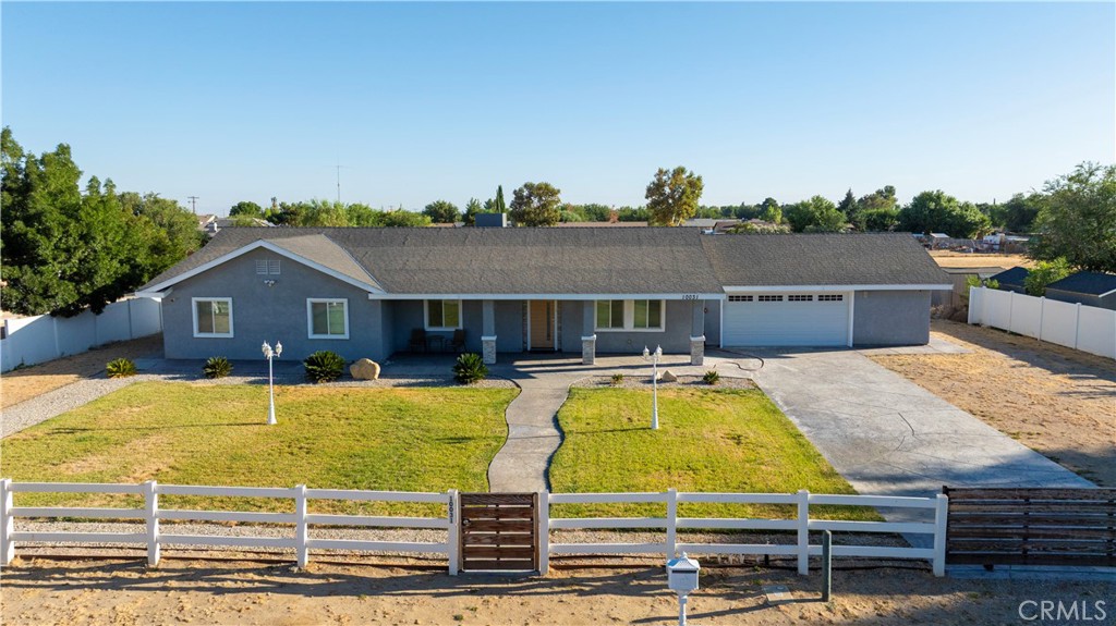 10031 E Avenue R10 Property Photo 1