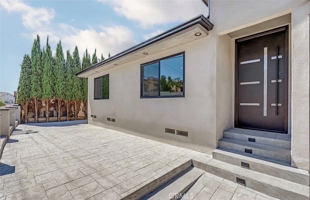8369 Vine Valley Property Photo 3