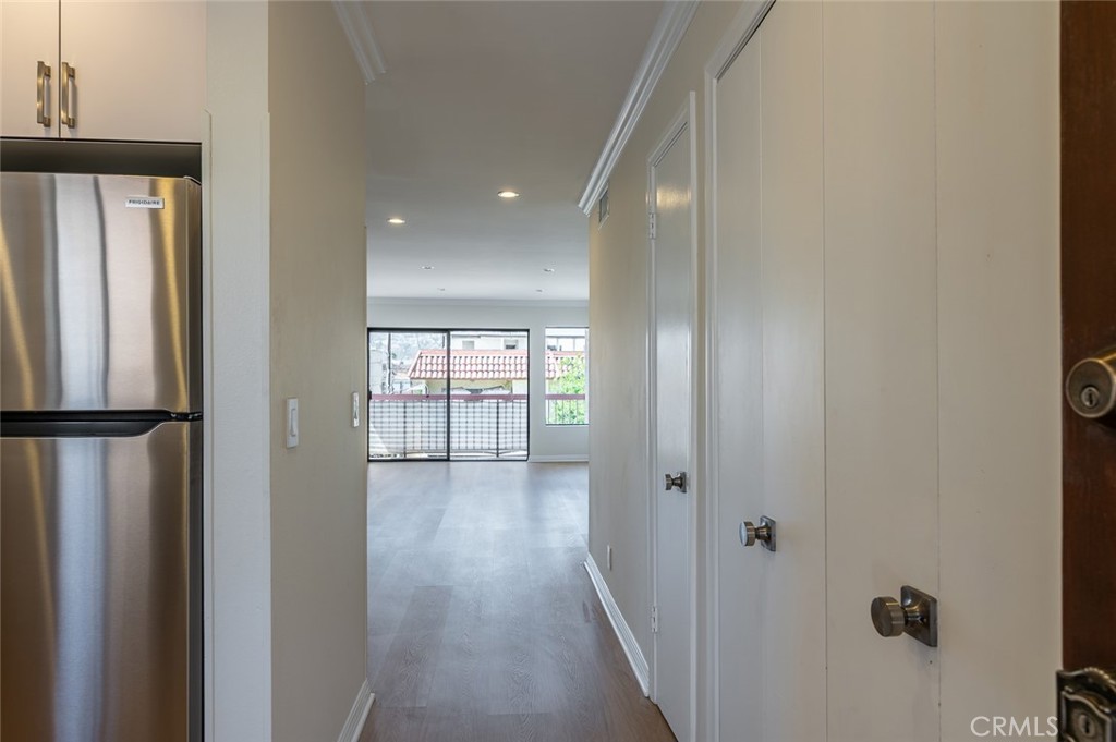 345 N Jackson Street 205 Property Photo 12
