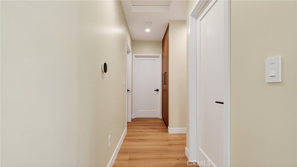 1436 N Frederic Property Photo 20