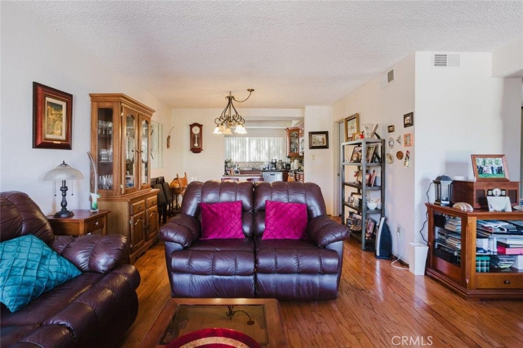 608 Hawthorne Street C Property Photo 15
