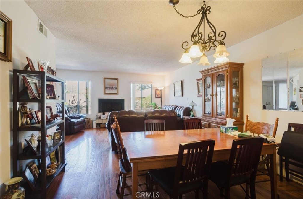 608 Hawthorne Street C Property Photo 17
