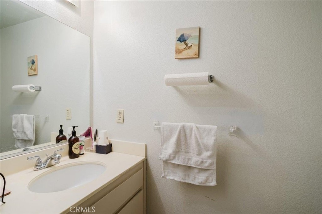 608 Hawthorne Street C Property Photo 26