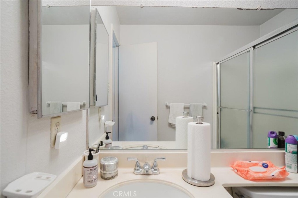 608 Hawthorne Street C Property Photo 33