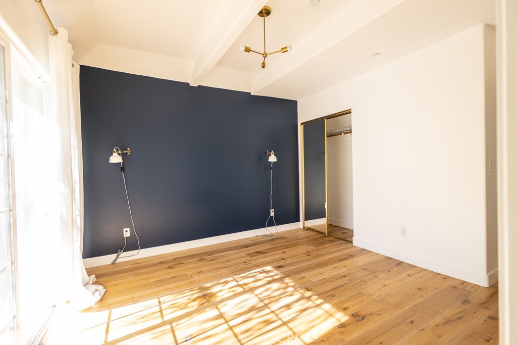 364 W Wilson Avenue 3 Property Photo 17