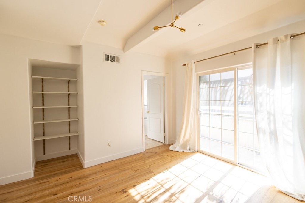 364 W Wilson Avenue 3 Property Photo 18
