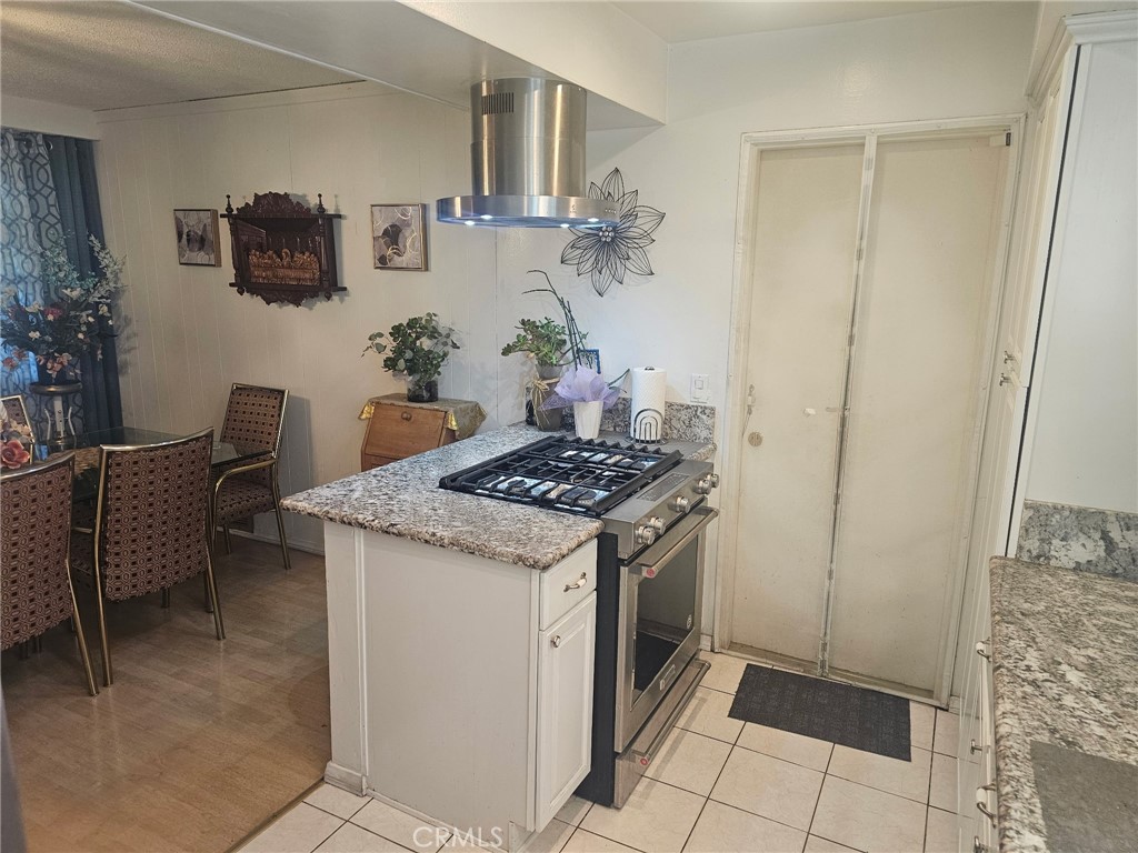 10883 Vinedale Property Photo 12
