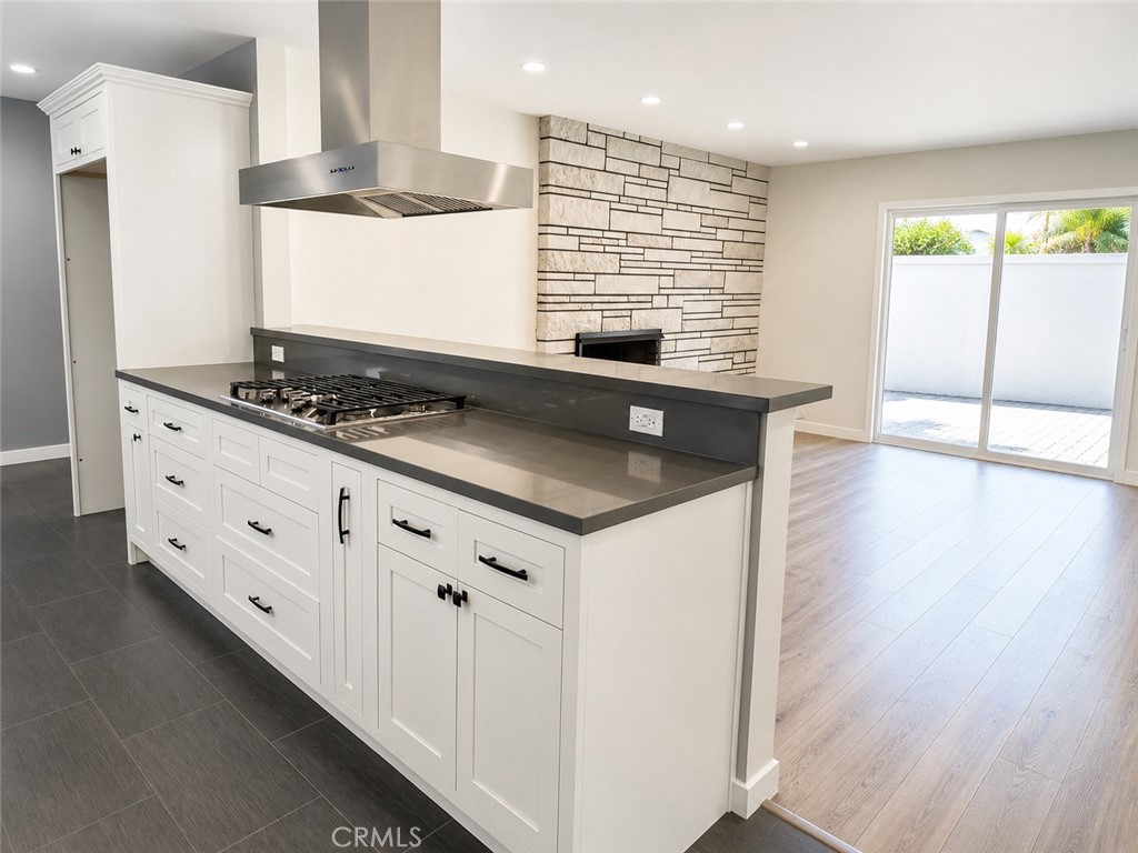 6563 Day Property Photo 13
