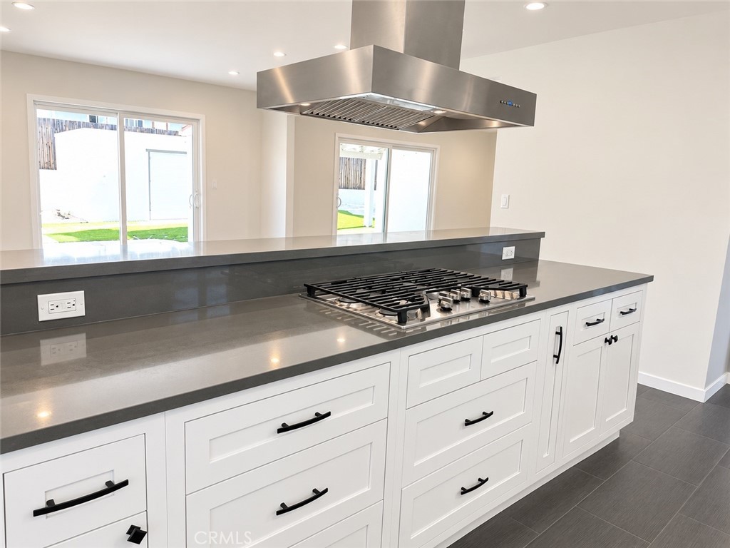6563 Day Property Photo 15