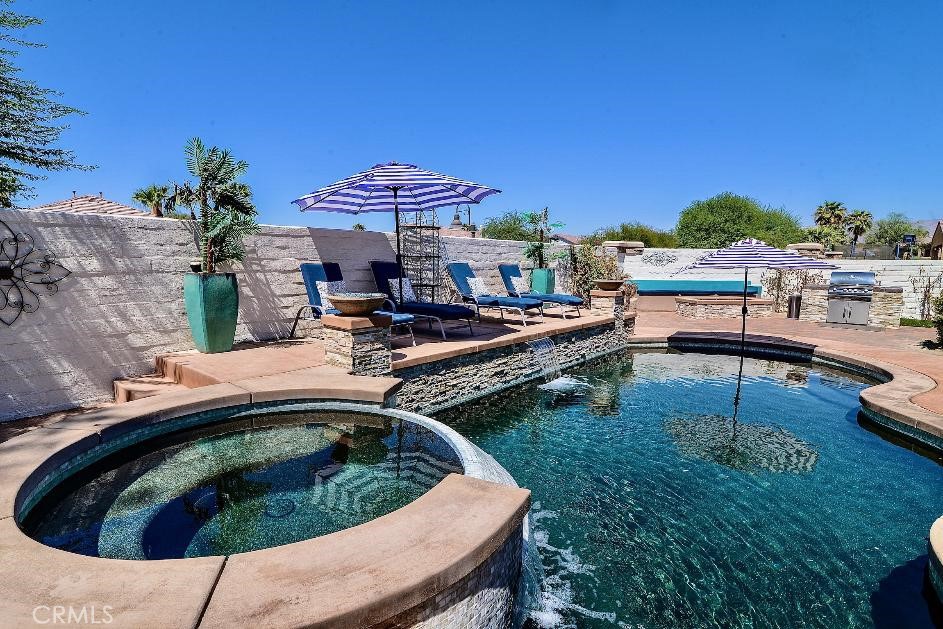 43875 Spiaggia Property Photo 1