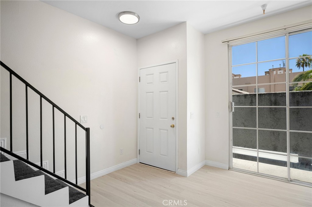 4328 Whitsett Avenue Property Photo 4