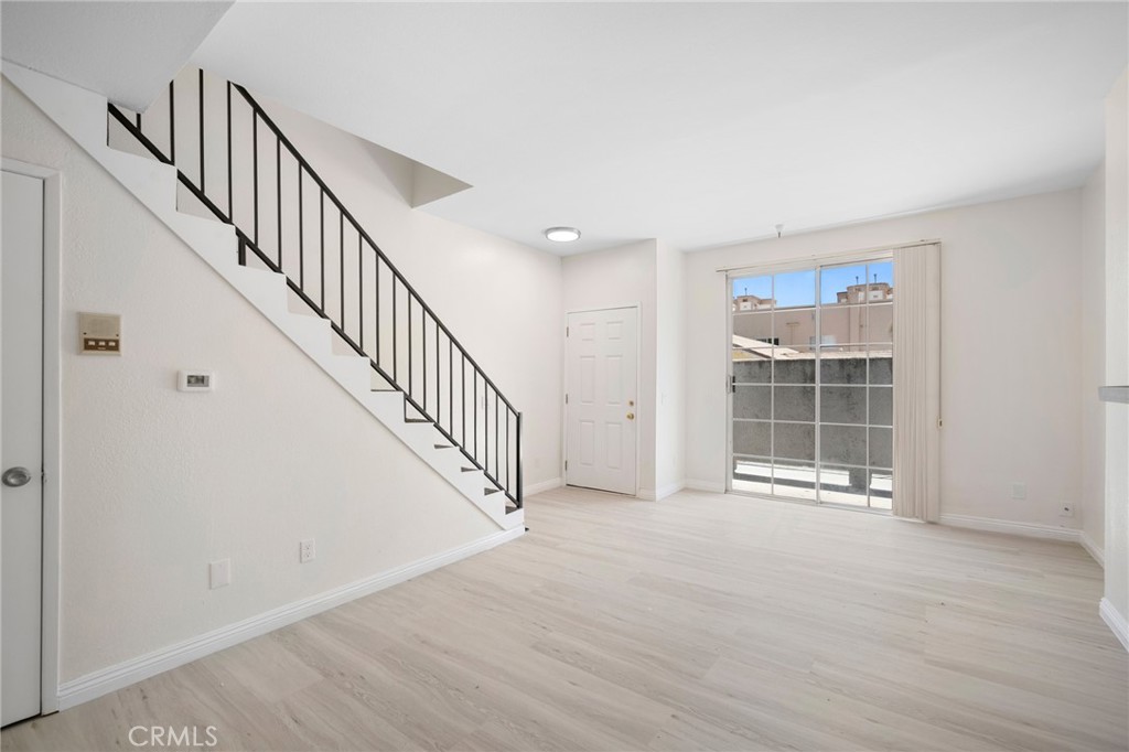 4328 Whitsett Avenue Property Photo 7