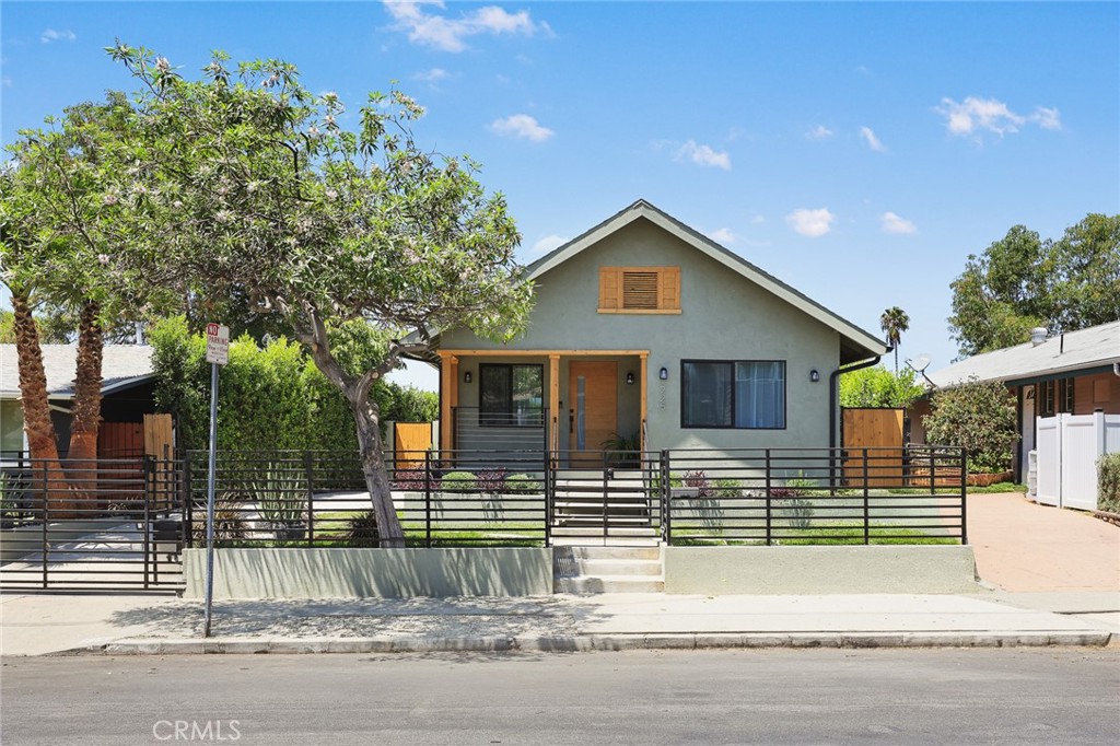 225 Branch Property Photo 11