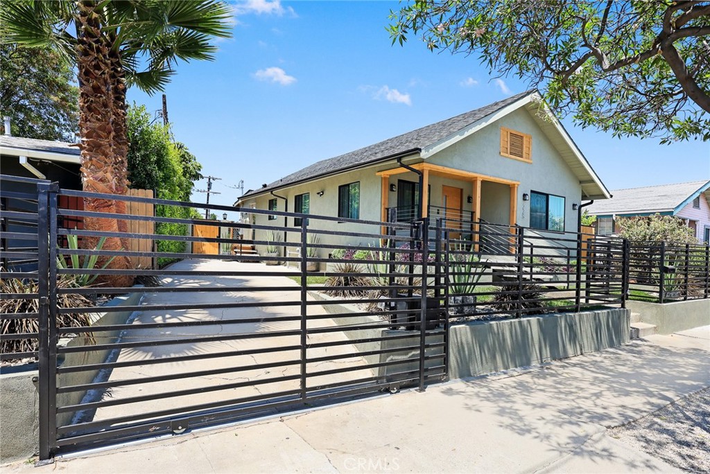 225 Branch Property Photo 12