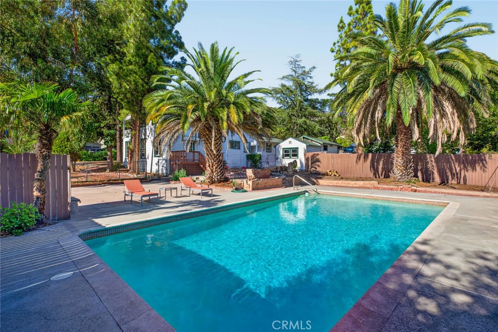 6604 Valmont Street Property Photo 2