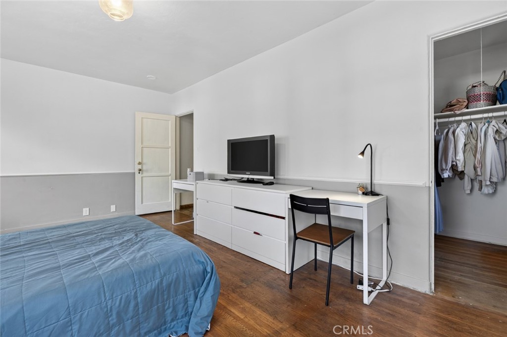 6604 Valmont Street Property Photo 6