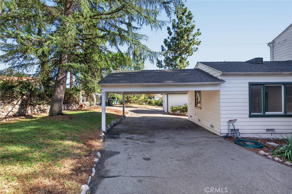 6604 Valmont Street Property Photo 18