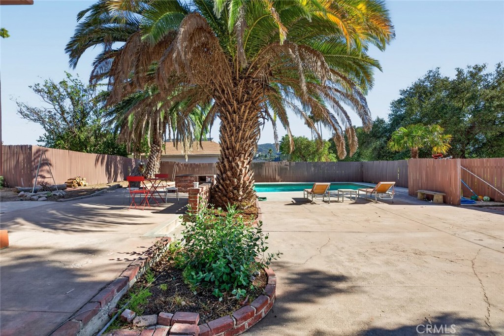 6604 Valmont Street Property Photo 22
