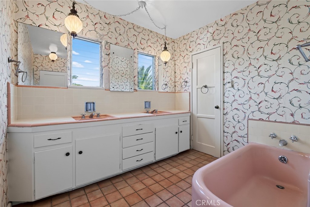 6604 Valmont Street Property Photo 43