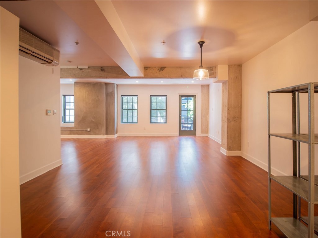 416 S Spring Street 205 Property Photo 3