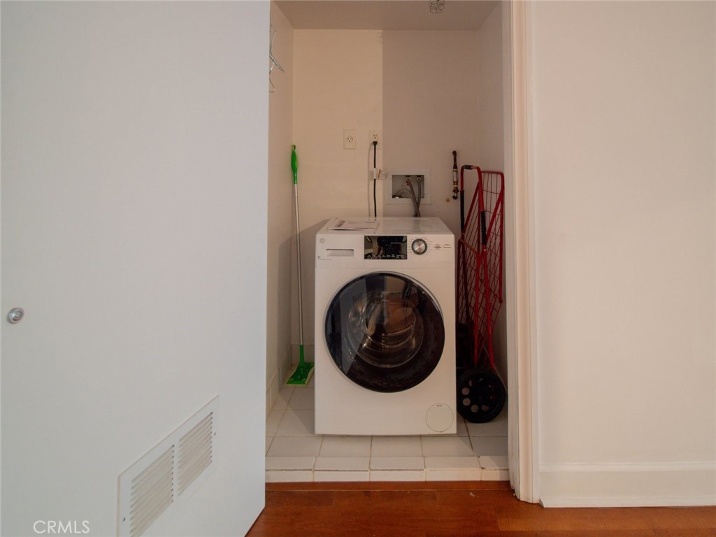 416 S Spring Street 205 Property Photo 16