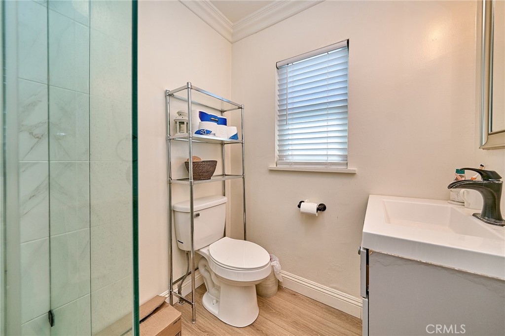 3252 Foothill Boulevard Property Photo 8